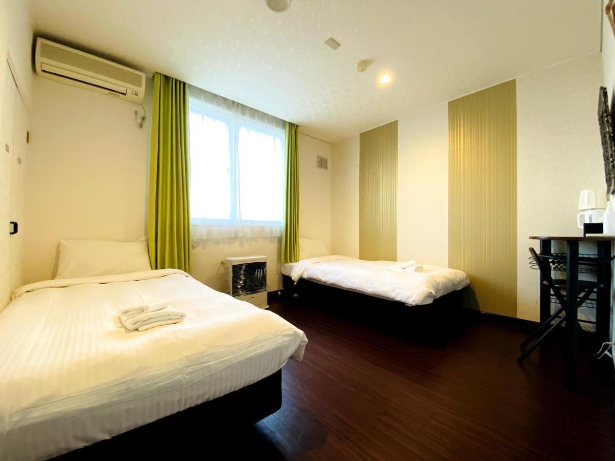 Petit Hotel Melon Nakafurano Exteriör bild