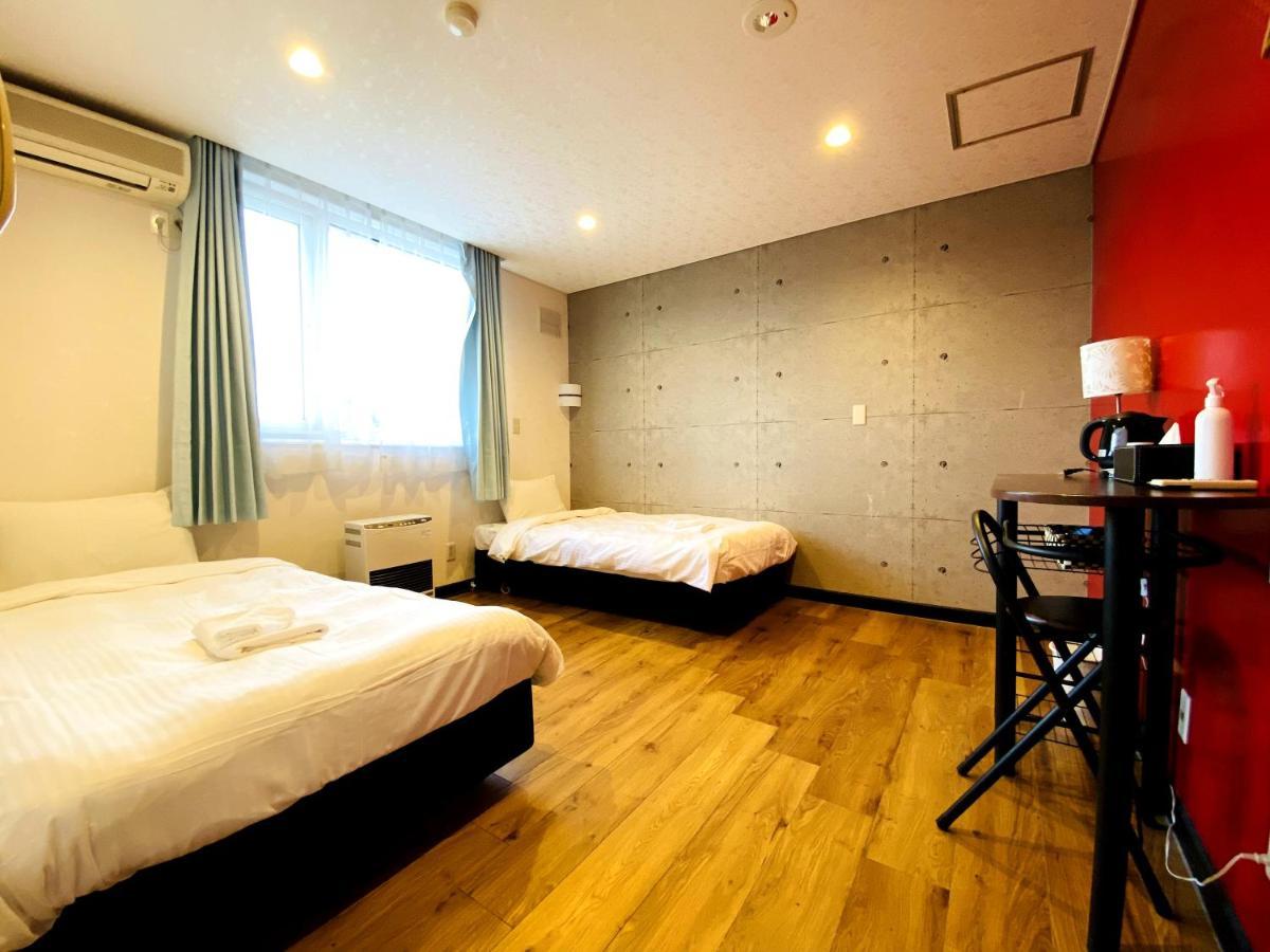 Petit Hotel Melon Nakafurano Exteriör bild
