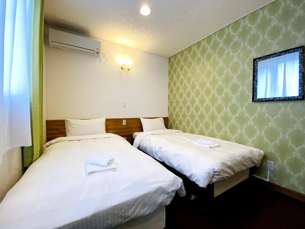 Petit Hotel Melon Nakafurano Exteriör bild