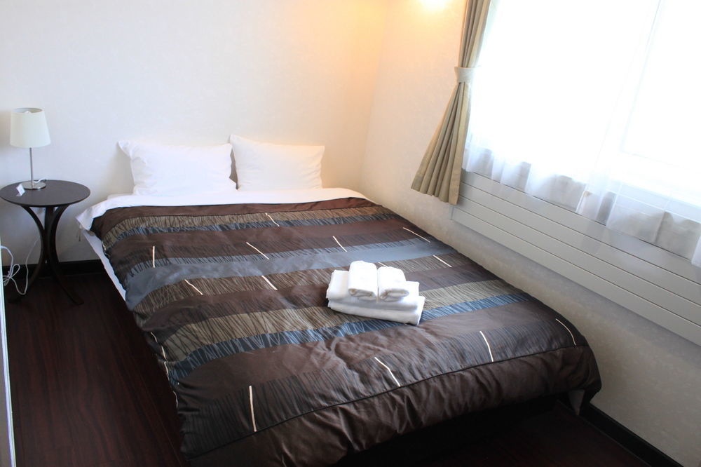 Petit Hotel Melon Nakafurano Exteriör bild