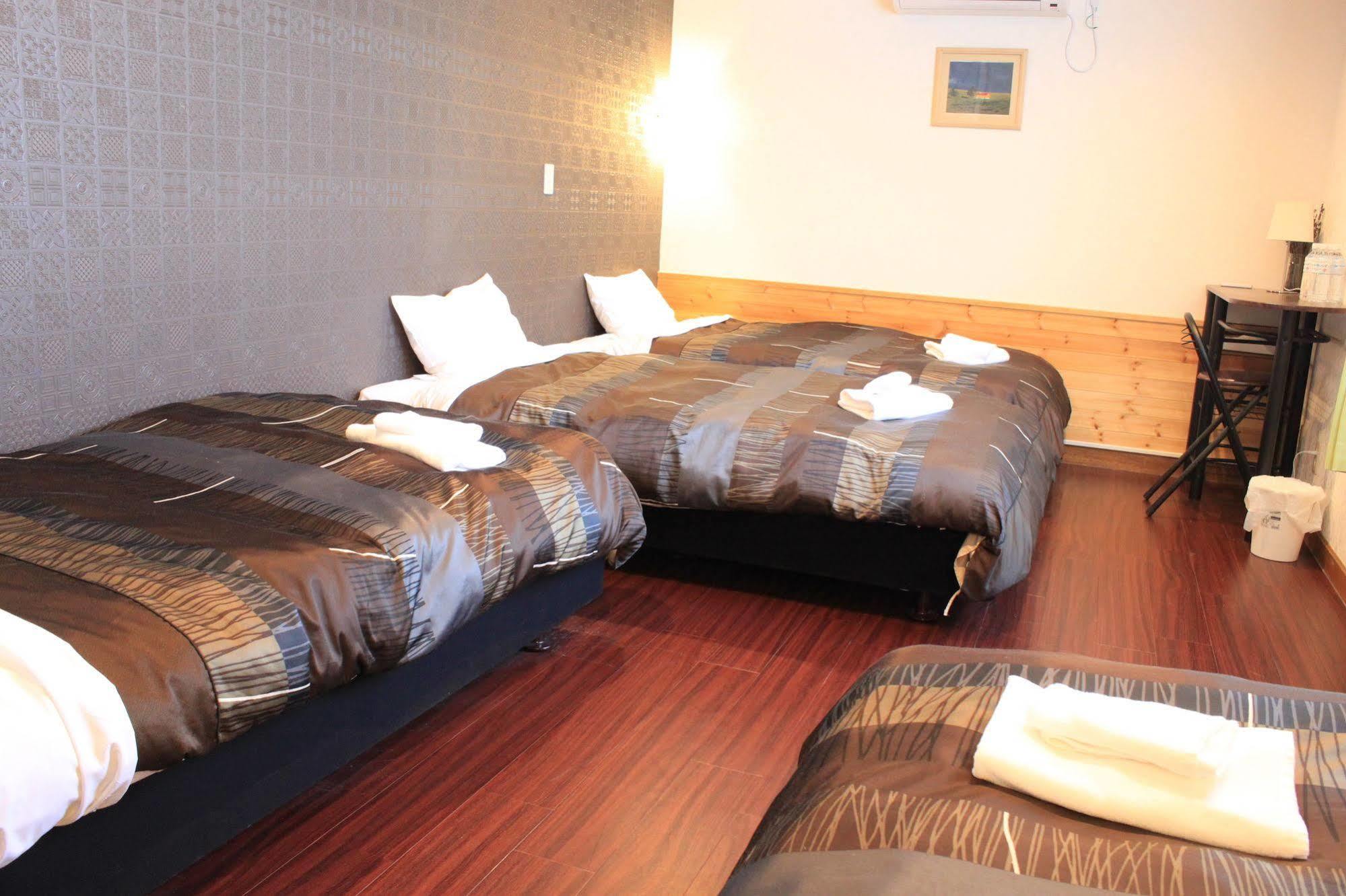 Petit Hotel Melon Nakafurano Exteriör bild