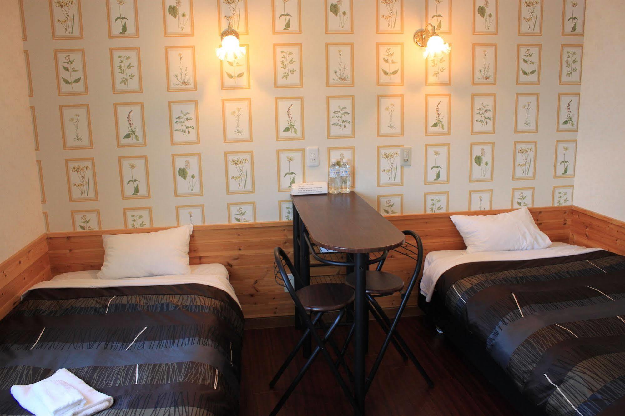 Petit Hotel Melon Nakafurano Exteriör bild