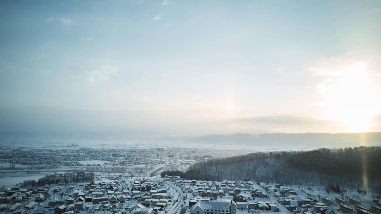 Petit Hotel Melon Nakafurano Exteriör bild