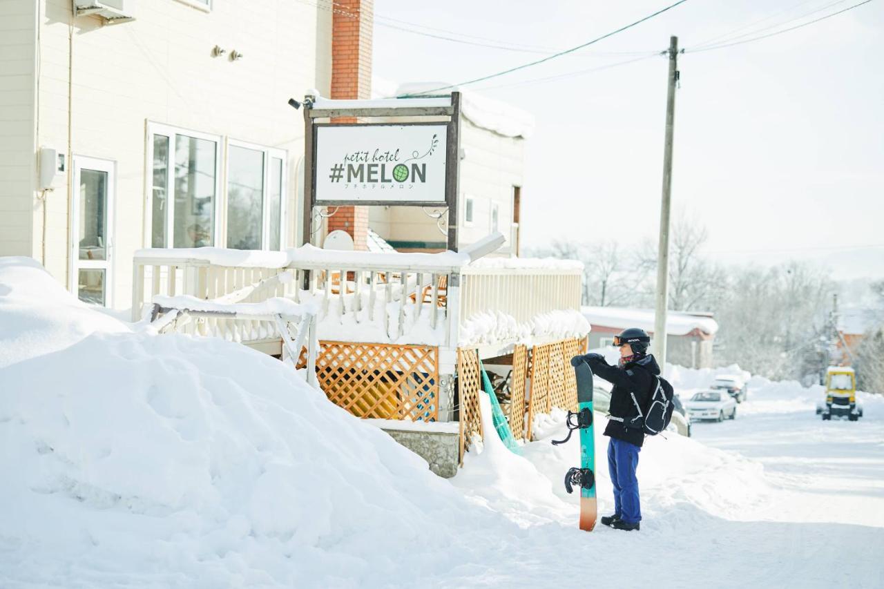 Petit Hotel Melon Nakafurano Exteriör bild