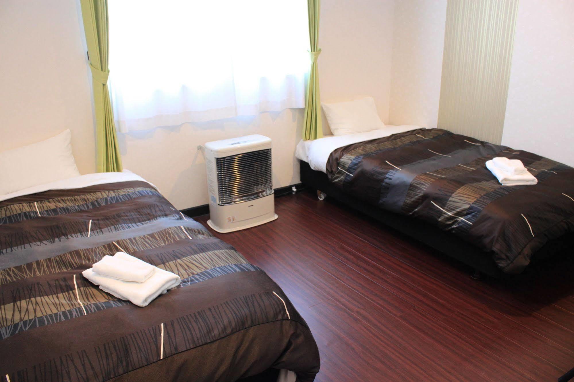 Petit Hotel Melon Nakafurano Exteriör bild
