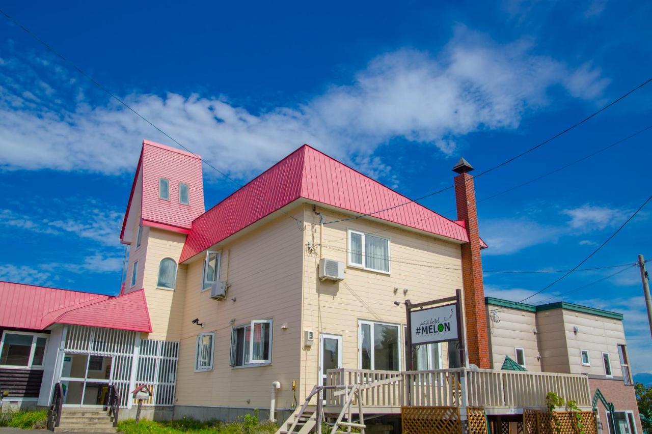 Petit Hotel Melon Nakafurano Exteriör bild